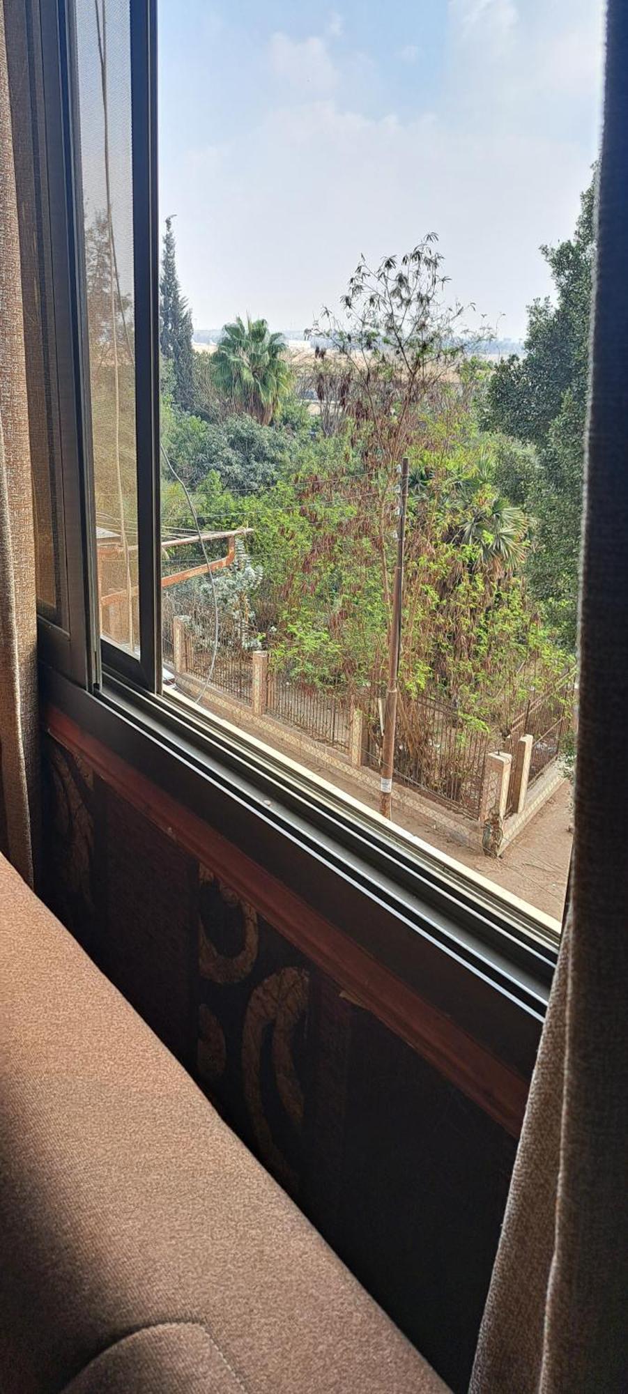 Panorama Apartment With A Charming View Of Cairo International Airport All The Apt For You With Free Airport Pick Up Or Drop Off Limousine شقة بانوراما بإطلالة ساحرة على مطار القاهرة الدولي Exterior foto